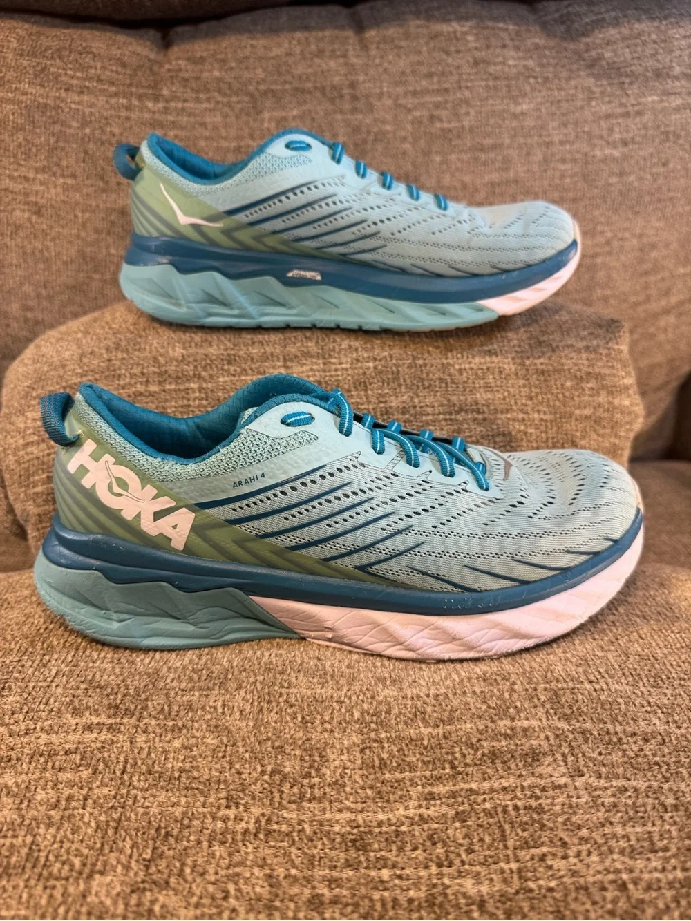 HOKA One One Arahi 4 Women’s Running Shoe Size 10 - Picture 1 of 11